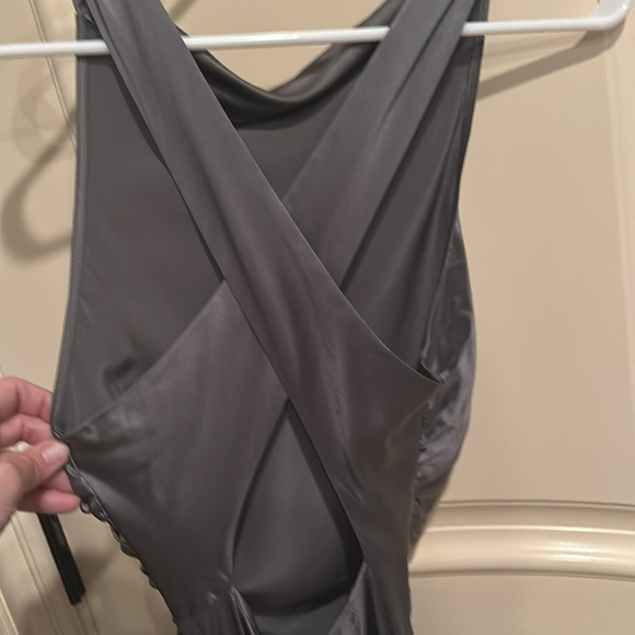 NWT reformation silk cassette dress in gunmetal - Picture 6 of 8